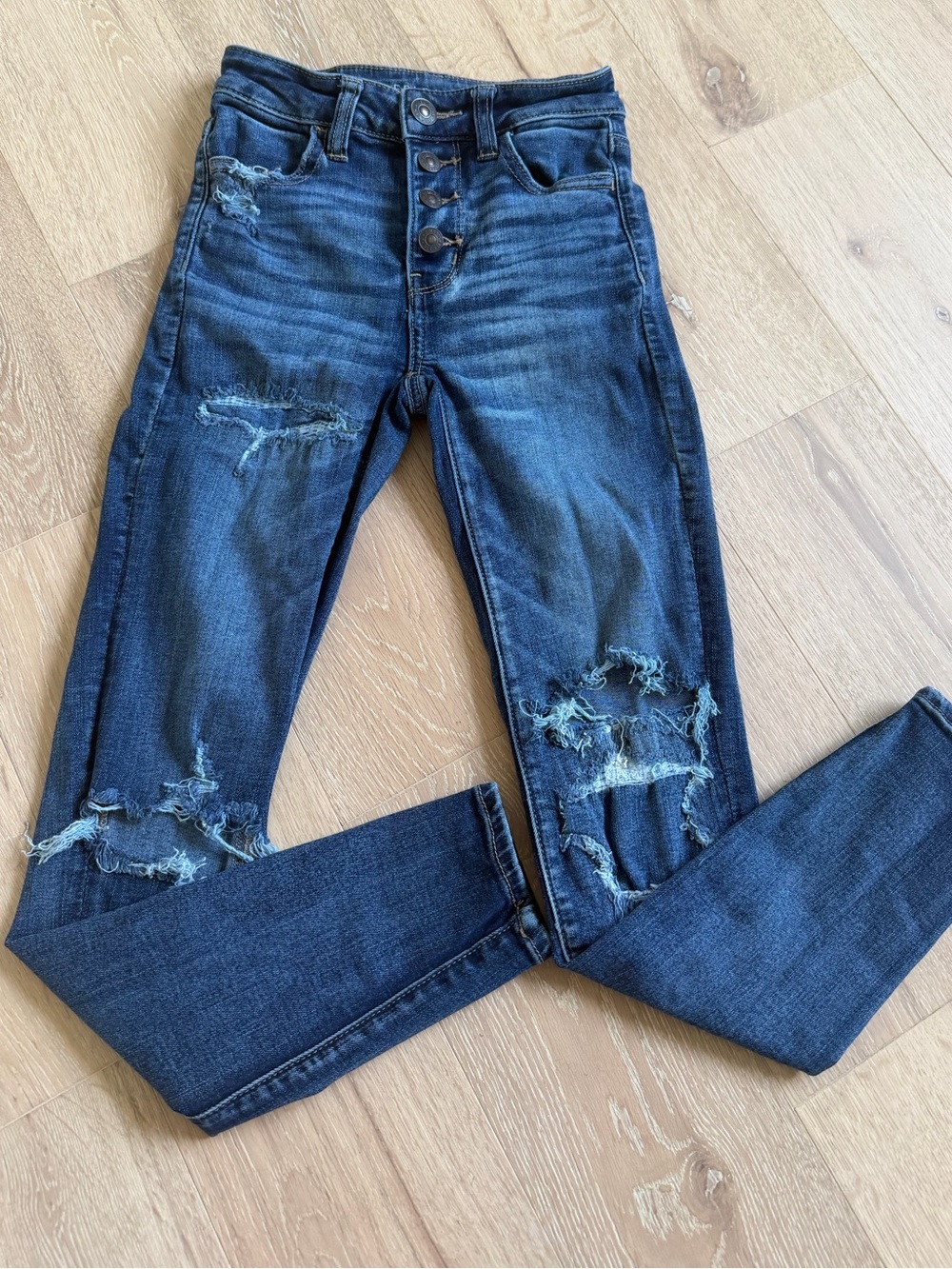 American Eagle Outfitters Dark Blue Distressed Skinny Jeans size 00